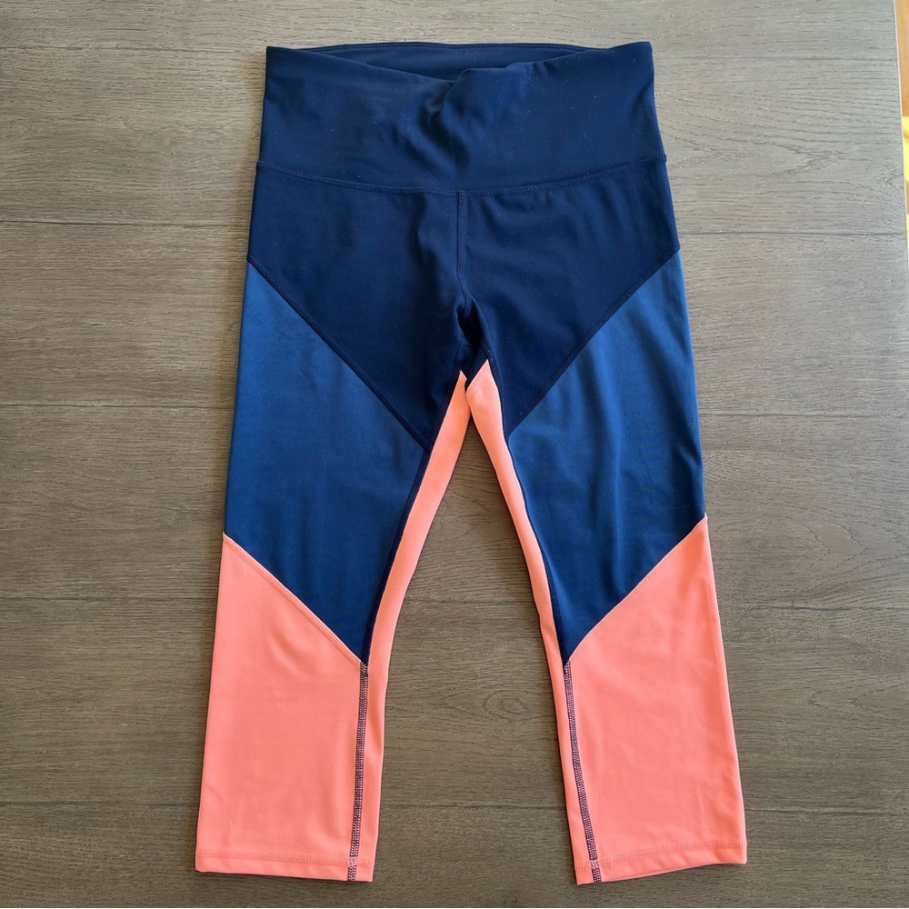 Xersion Fitted Capris Leggings, Size Medium